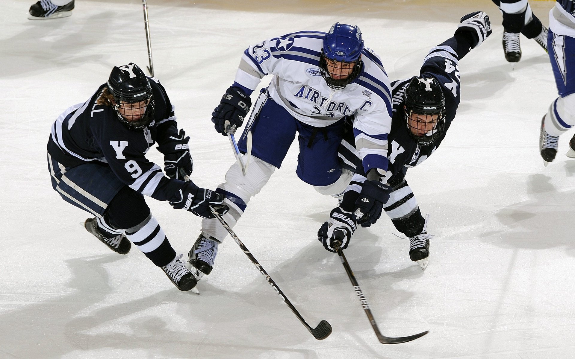 【犯规实例】著名犯规案例深度剖析,判罚背后隐藏的战术思考,犯规种类有哪些
